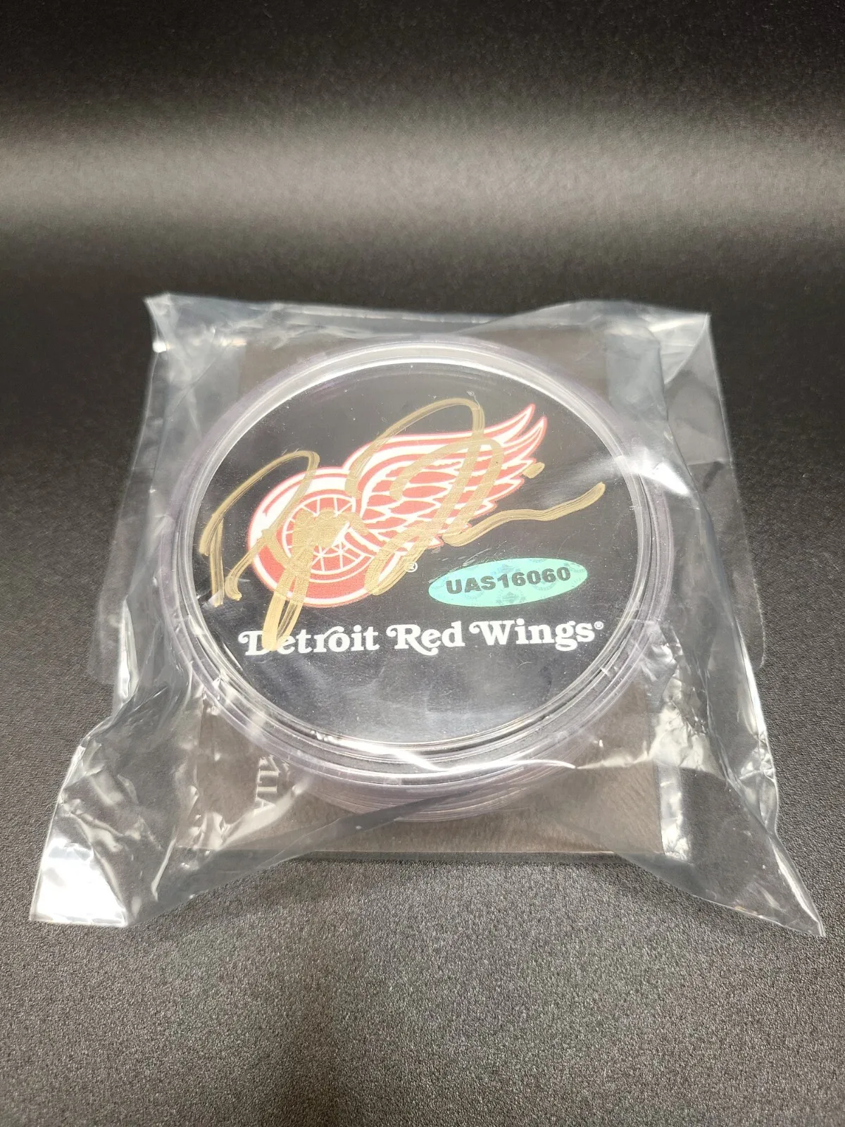 Upper Deck Authenicated - Dylan Larkin - Detroit Red Wings - Signed Hockey Puck
