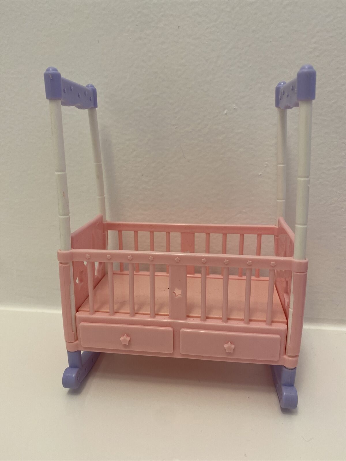Mattel Barbie Happy Family Rocking Cradle Crib Pink Purple White